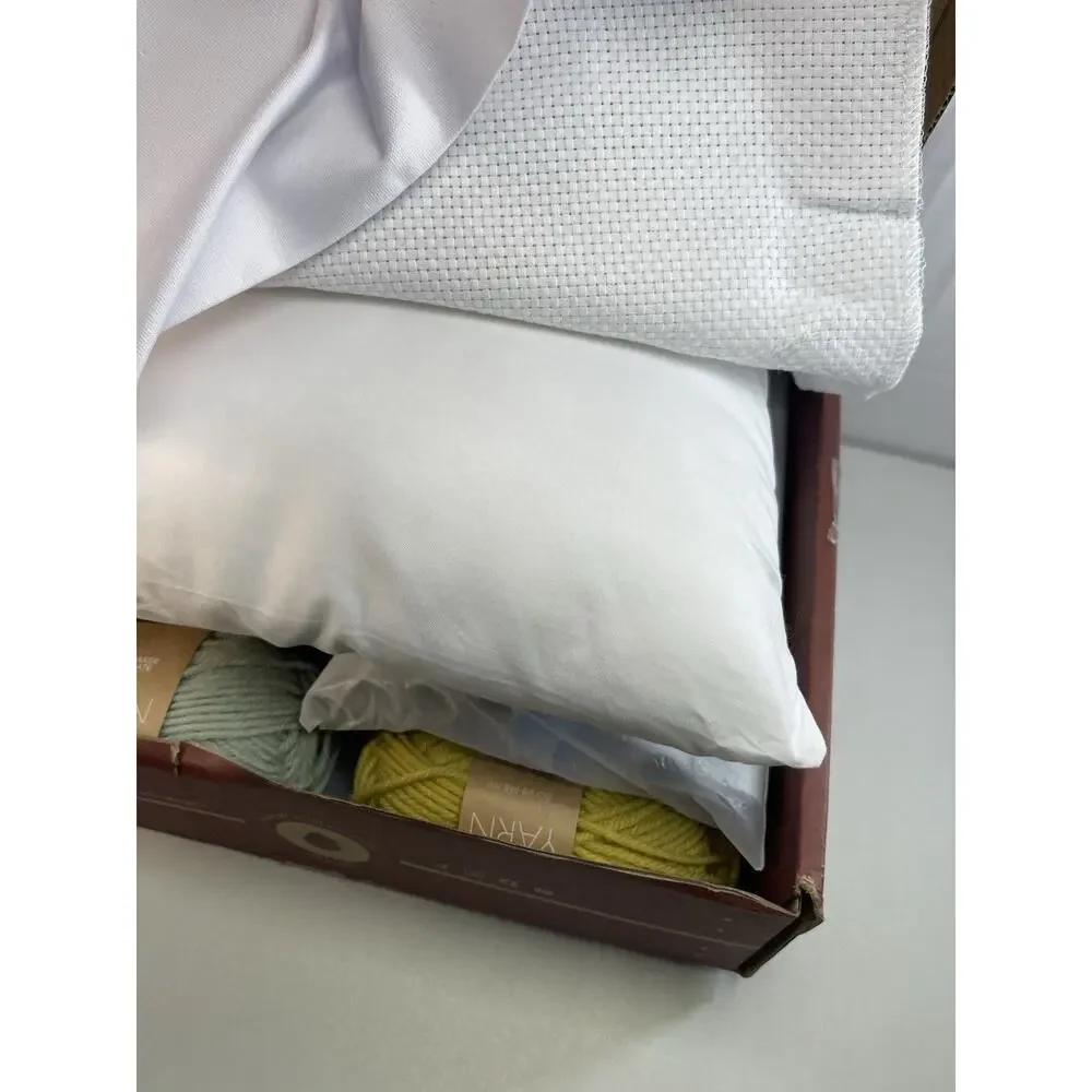 KiwiCo Maker Crate Punch Needle Pillow Kit - New Open Box - DIY Arts & Crafts